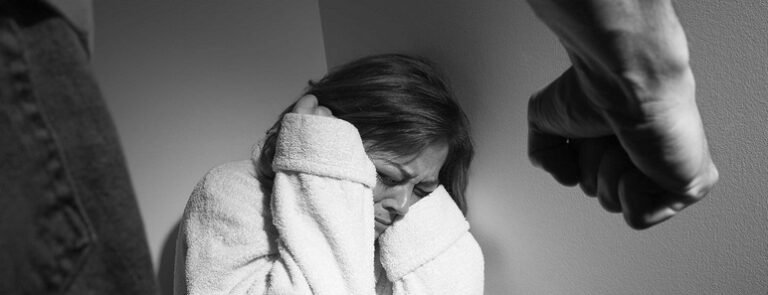 Anna et Elisa : 2 Films pédagogiques sur les VFF pour les professionnels de santé